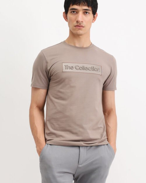 EMBOSSED PRINT T-SHIRT