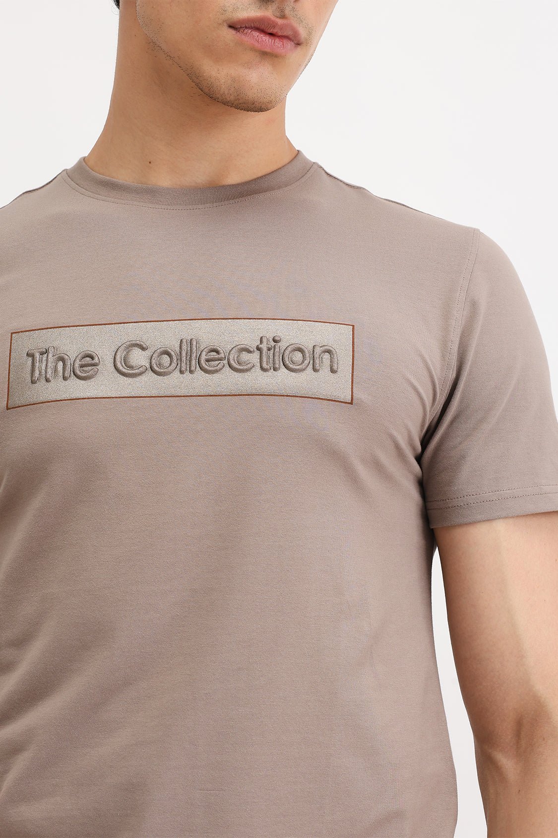EMBOSSED PRINT T-SHIRT - Image 2
